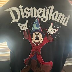 Fantasmic sweater sorcerer