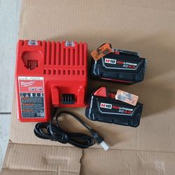 Milwaukee M18 2 Battery Xc5.0 And Charger