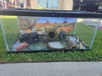 Reptile terrarium