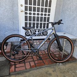 Trek Dual Sport 3 Gen 5 Size Medium
