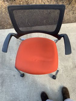 Rolling Chair Mid Size
