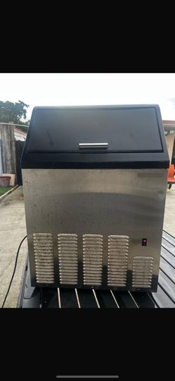 SALE! Ice maker Mim 100 pounds Maxx Cold 