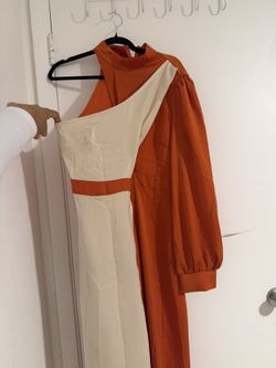 NEW Elegant Orange & Cream Dress – Modern One-Shoulder Style (Size M/L)