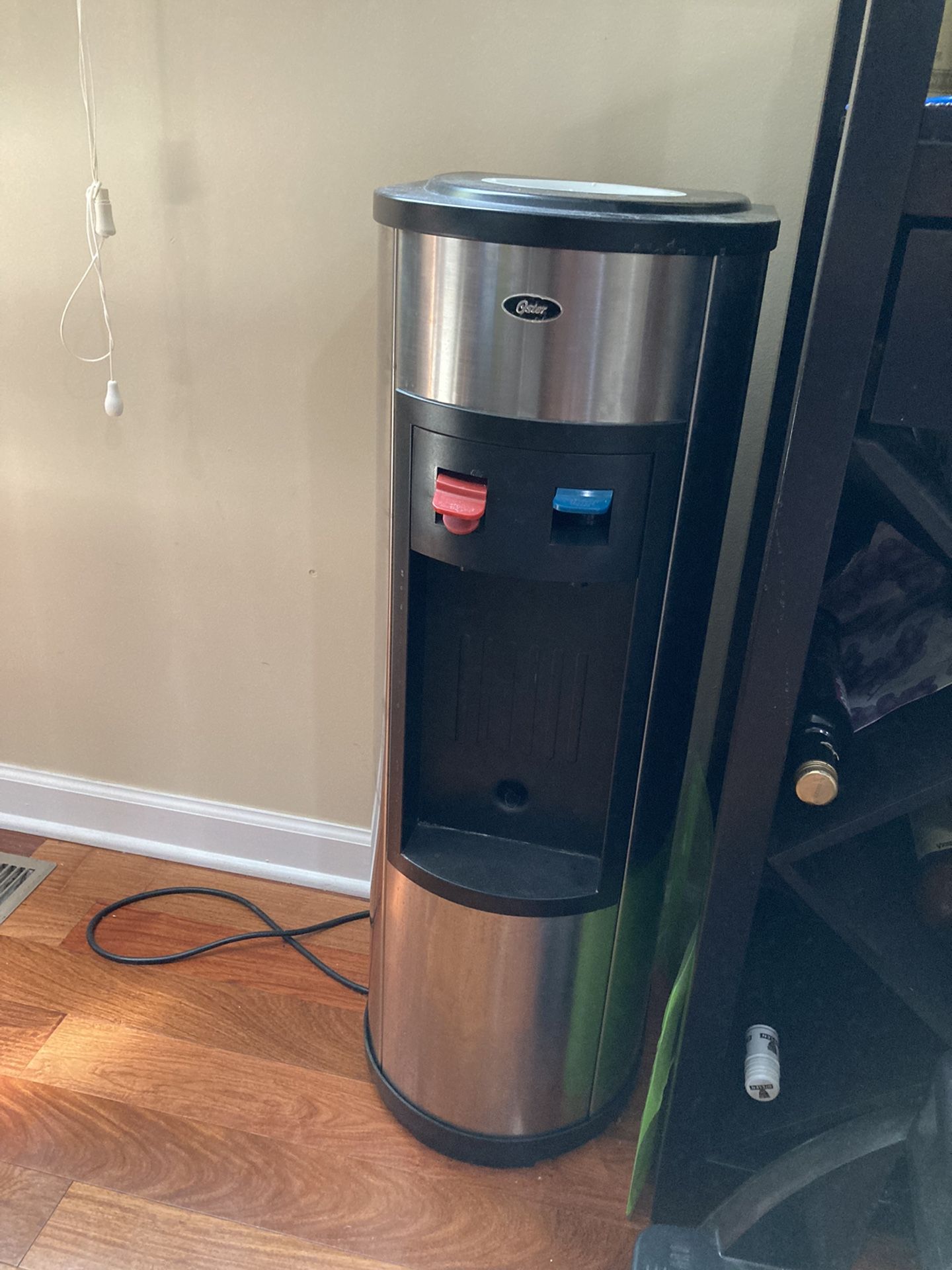 Oster Hot/Cold Water Dispenser