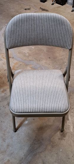 (4 ) padded folding chairs