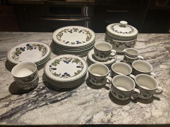 Vintage GOEBEL BROMBEERE China