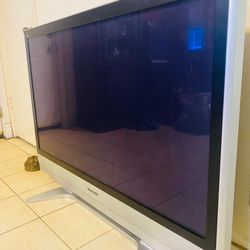 Panasonic  Color TV For Sale Good Working Condition