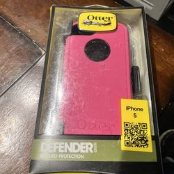 iPhone 5 OtterBox case and holster brand new in the