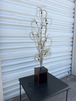 Vintage Mid Century Fiber Optic Spray Floor Lamp Sculpture. Not working, missing one of the sprays. To be fixed or for parts. As is.  9.5x9x66in