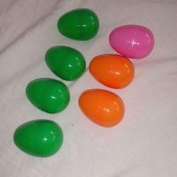 7 EMPTY PLASTIC EASTER EGGS
