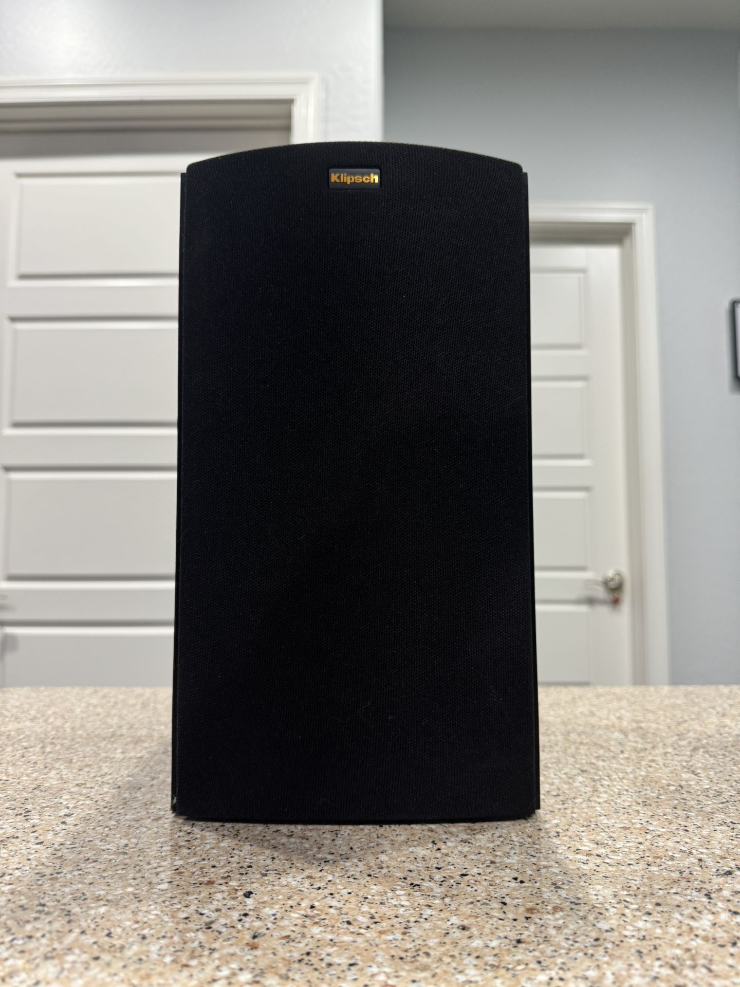 Klipsch Reference R-15M Bookshelf Speaker (Single)