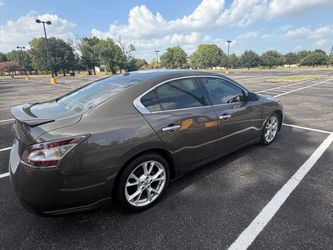 2014 Nissan Maxima SV Sedan 4D