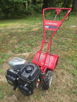 Troy-Bilt Bronco rear tine rototiller
