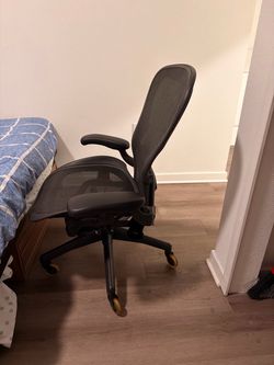 Herman Miller Aeron Ergonomic Office Chair