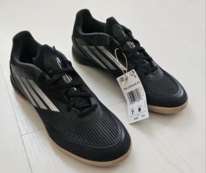 Mens Adidas F50 League IN Indoor Soccer Futsal (IF1332) Shoes Size 7 Black Gum

Brand New and authentic. Size 7. Will ship out same/ next day.