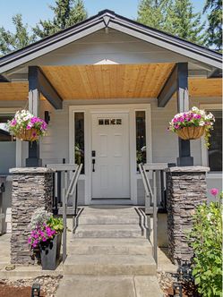 Home for sale on 10+ acres!
