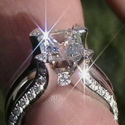925 Luxury Women Silver Rings Princess Cut White Sapphire Wedding Ring Size 6-10: $10.00 Each. Available Size 7 As Of 02/26/21.