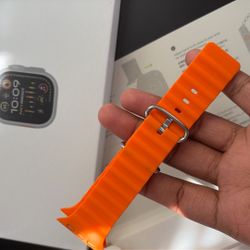 Apple Watch Ultra 2  Orange Ocean Band 