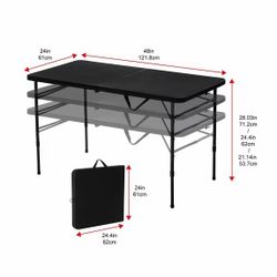 Folding table
