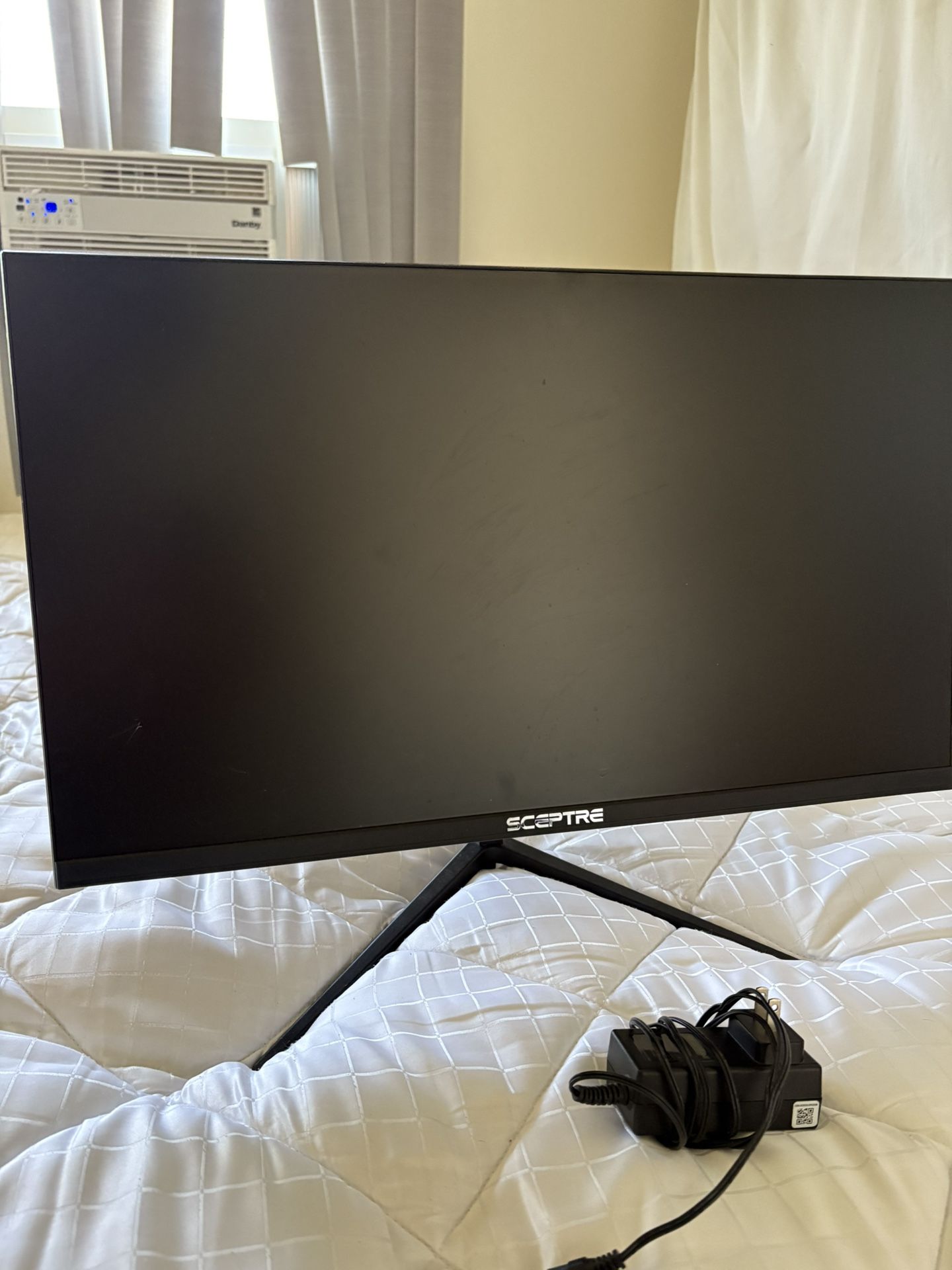 Used Gaming Monitor (Sceptre E255B-FWD168)