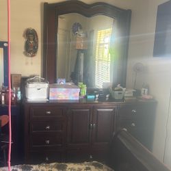 Mirror Dresser