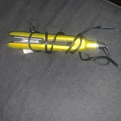 Bed head hair straightener 