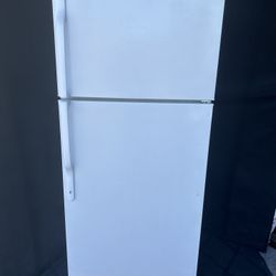 Warranty GE Refrigerator Top Freezer And Fridge 