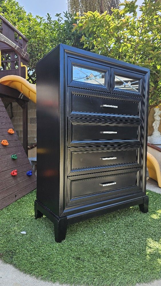 Black Dresser
