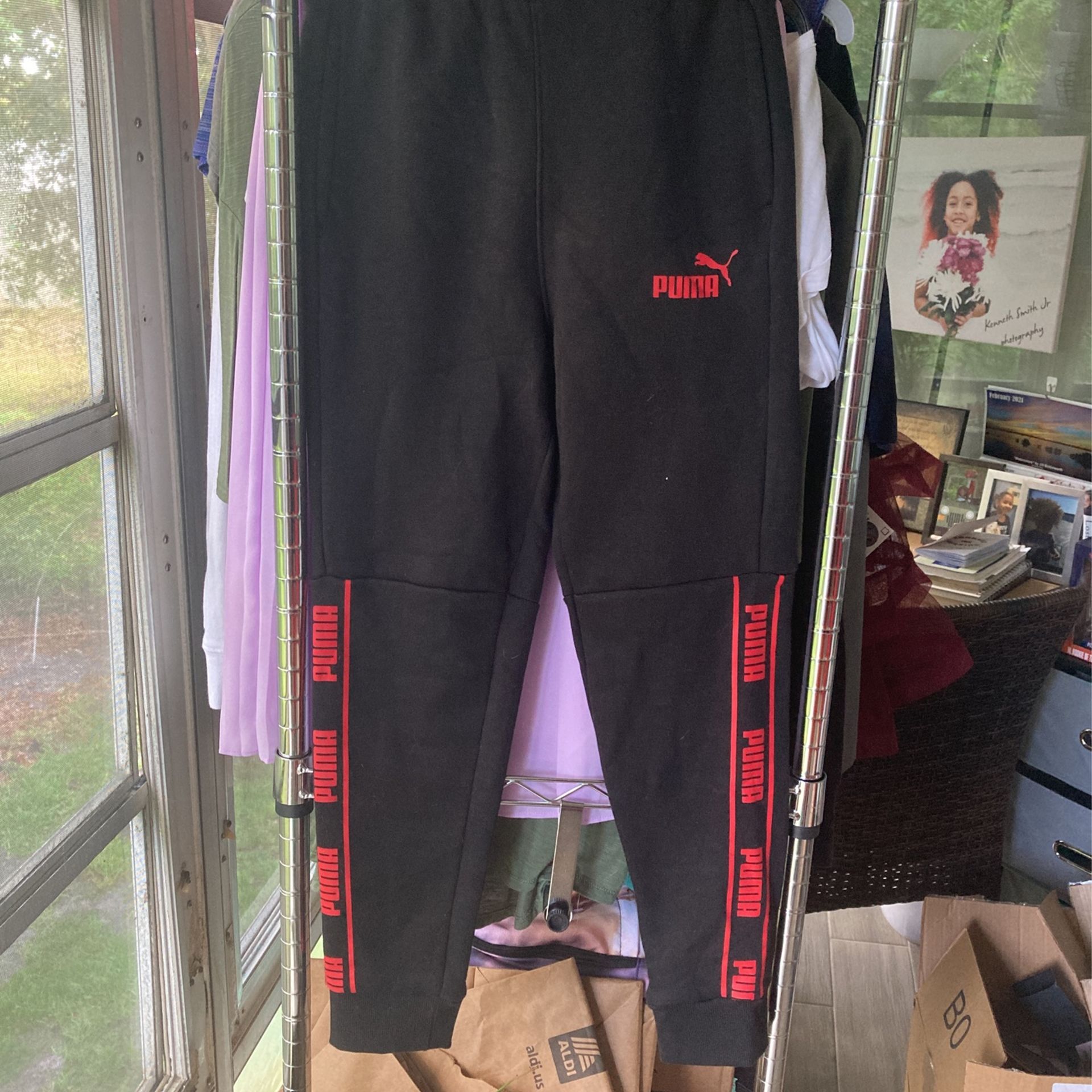 NWT Boys Puma / Med 10-12 / Joggers / Sweats / Retails $36 asking $10
