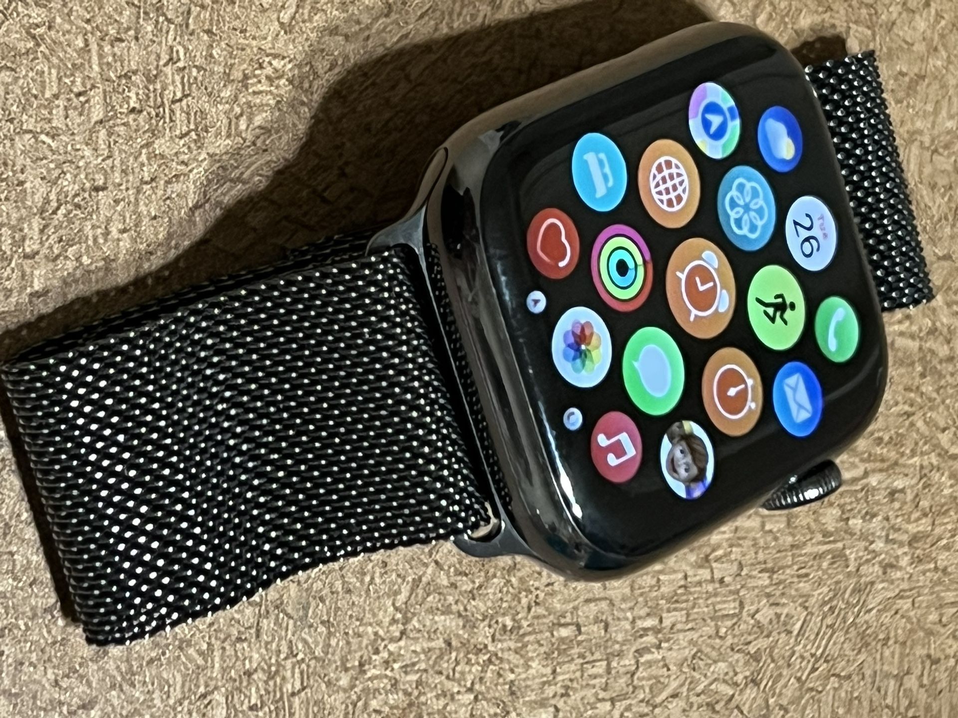 Apple Watch Series 7 (GPS + Cellular) 45mm Stainless Steel Case 