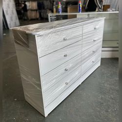 Dresser/ Eight drawers dresser