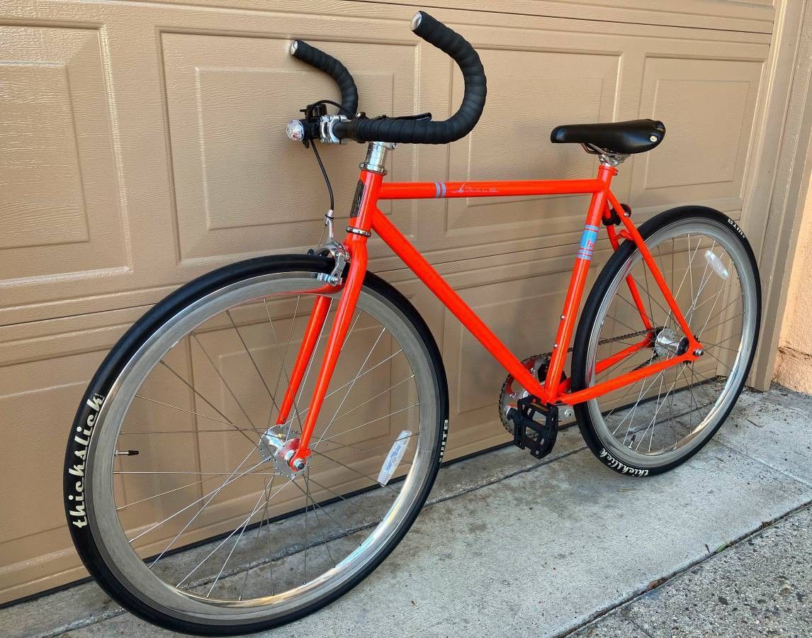 FUJI Special Edition Road Bike LIKE NEW