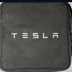 TESLA MOBILE CHARGER NEMA 5/15