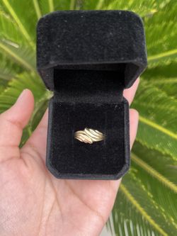 Vintage 14k Gold Ring – Size 6 – Timeless Elegance