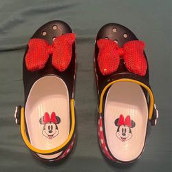 Minnie Mouse Crocs