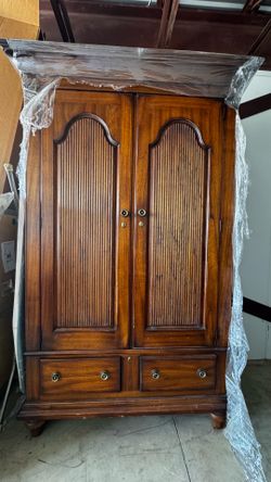 Heckman furniture-entertainment center
