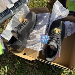 Black Shoes