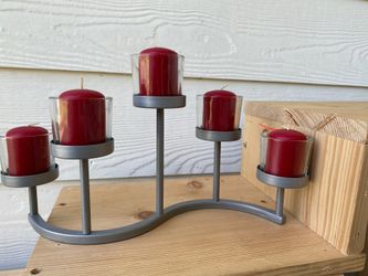 PRETTY CANDLE HOLDER INCLUDE CANDELS