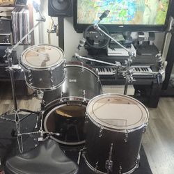 Sjc Custom Kit With Hardware But No Cymbals