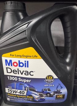 Mobil Delvac 1300 Super 15W-40 Engine Oil 1 Gallon