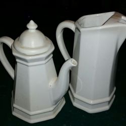 Ceramic tea or coffee pots