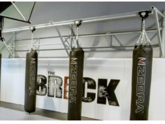 EXERCISE & WEIGHT LIFTING MACHINES WEIGHTS BARS BENCHES KETTLEBELLS RACKS ETC 