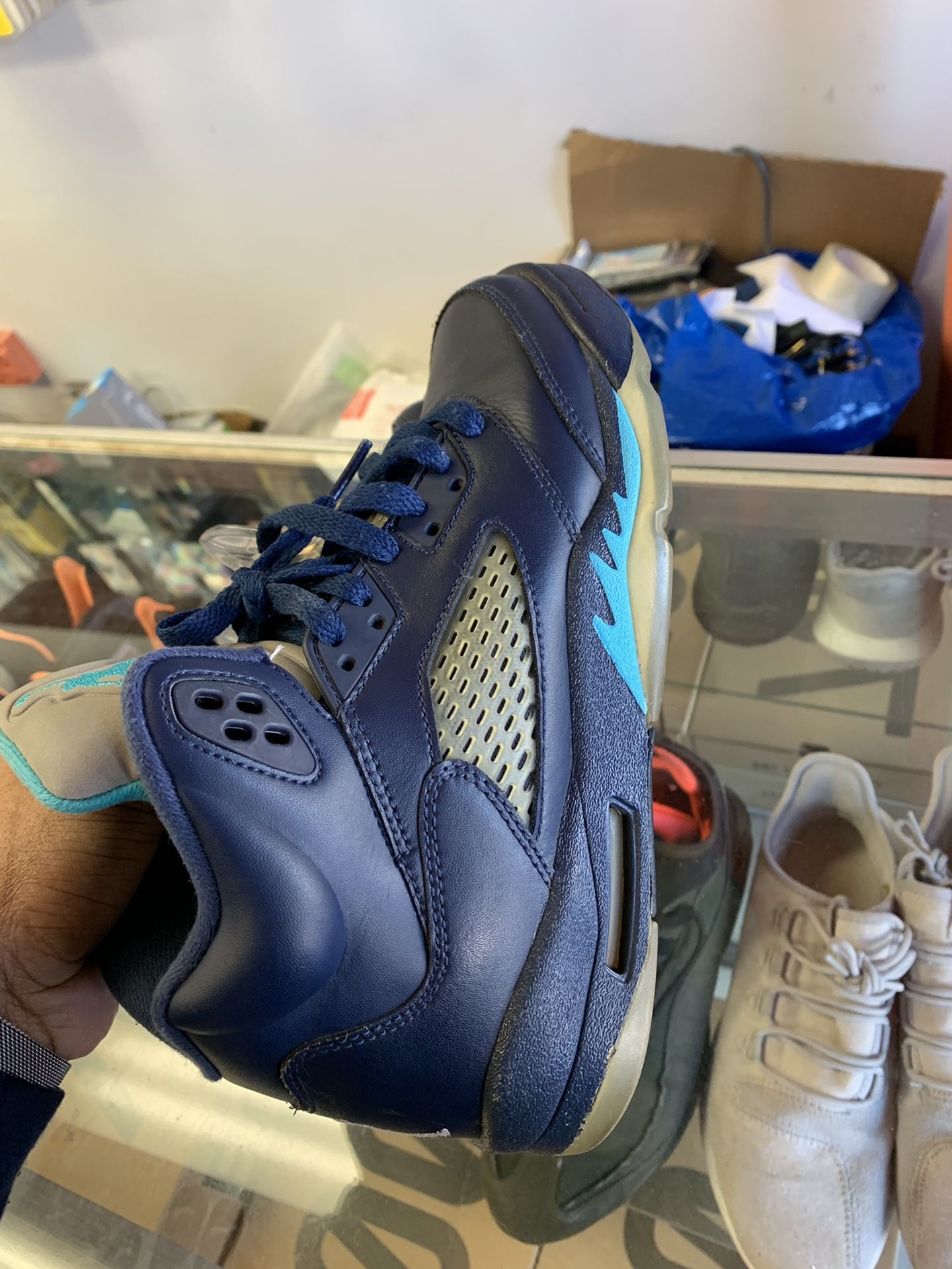 Jordan retro 5 pre grape size 5.5 mint Men's shoes