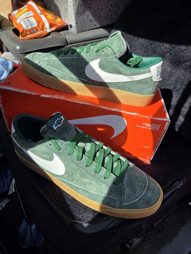 Blazers Sz 16