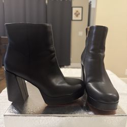 Jessica Simpson Black Platform Booties – Size 6