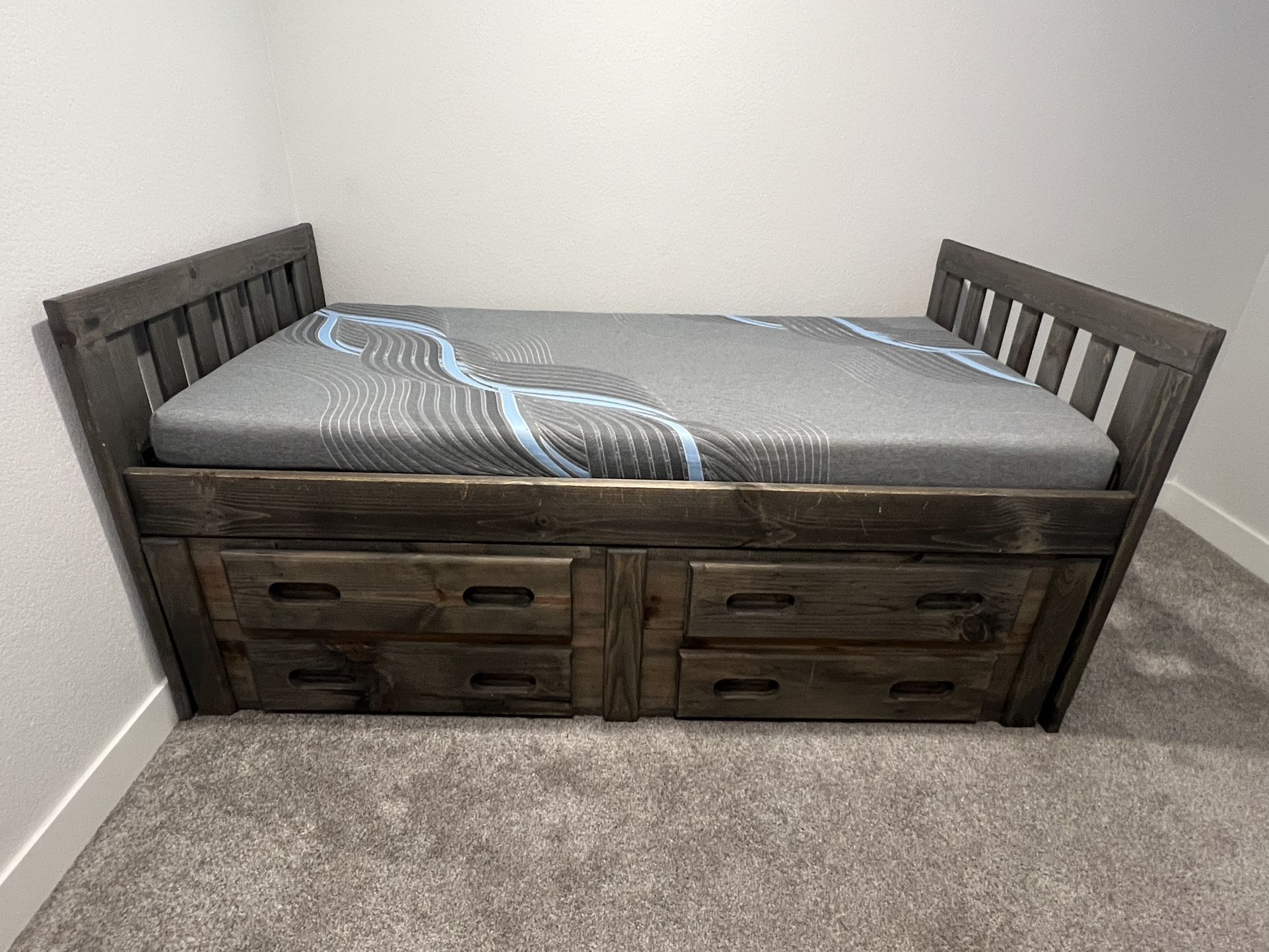 FREE!!! Solid Wood Kids Twin Bed