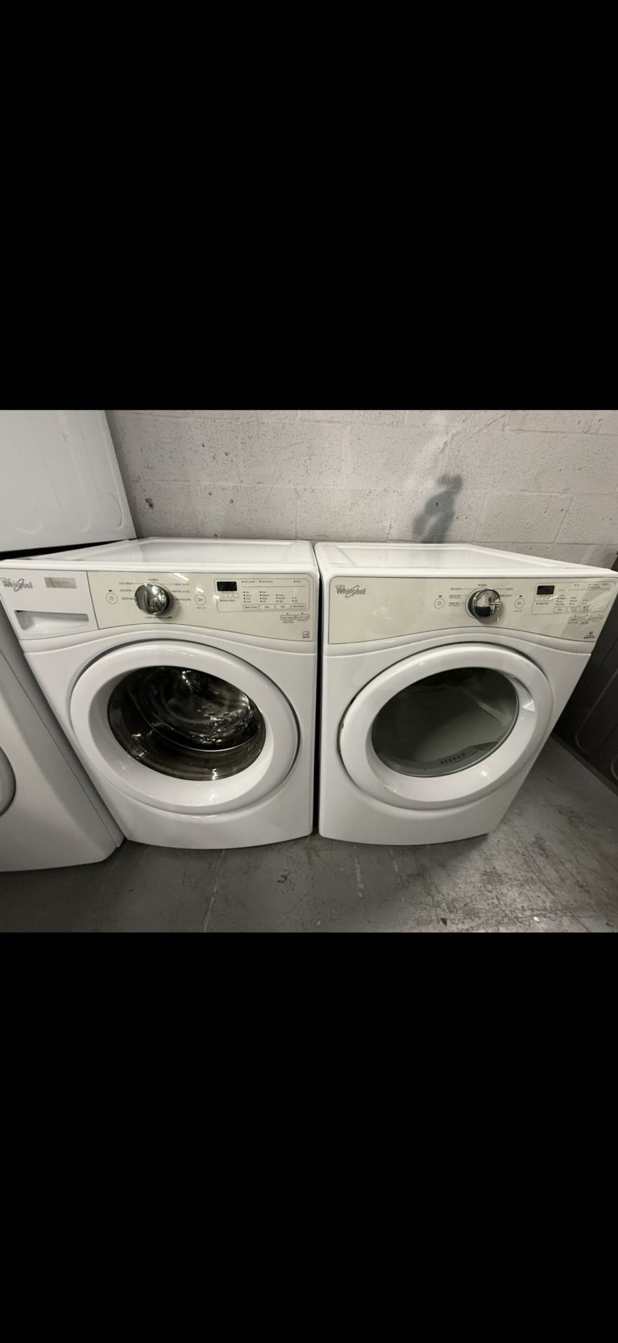 Whirlpool Washer And Dryer set “27 ( Lavadora Y Secadora )