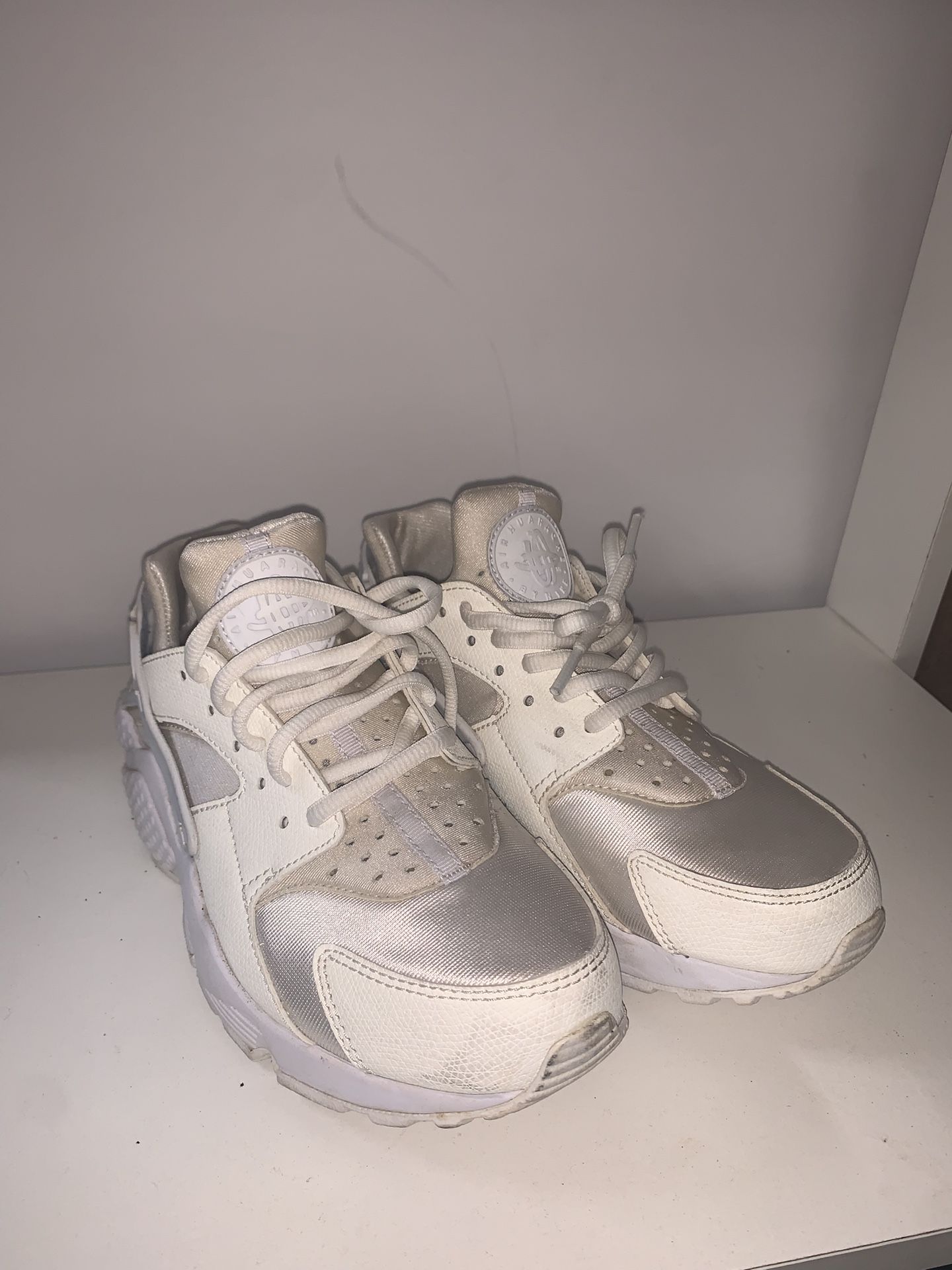 Nike Air Huaraches Women’s Size 6.5 In Great Condition