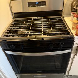 Whirlpool Gas Stove (Like New)