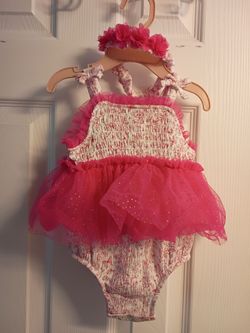 Adorable infant dress and matching head band size 6 months